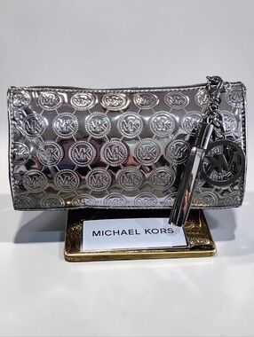 Michael Kors Limited Edition Metallic MK Cosmetic Bag –Estée Lauder Holiday 2011